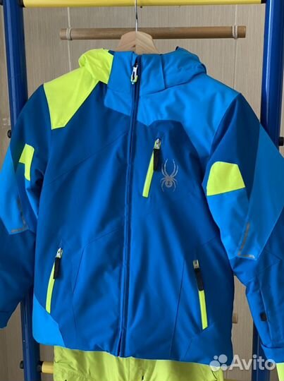 Горнолыжный костюм