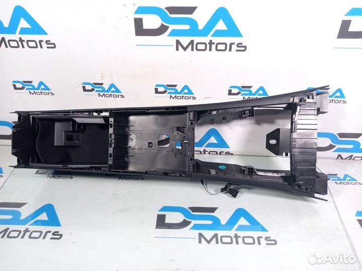 Подлокотник центральный Mercedes W204 из Японии