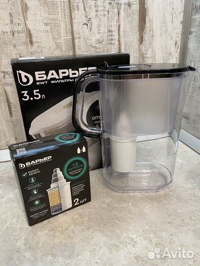Фильтр кувшин для воды новый Барьер и 2 кассеты