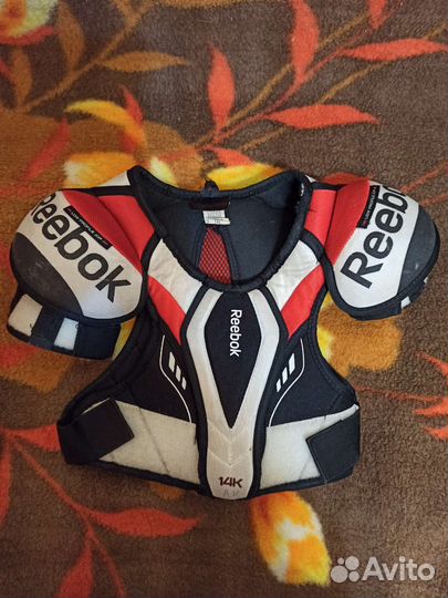 Нагрудник хоккейный