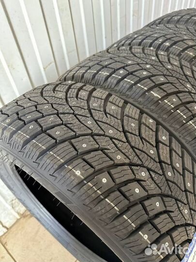 Triangle IcelynX TI501 235/45 R18