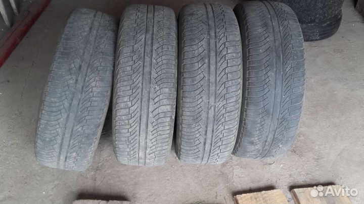 Michelin Latitude Diamaris 215/65 R16