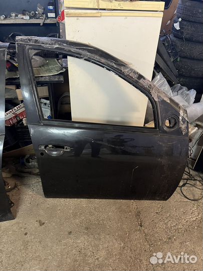 Дверь передняя правая Рено Дастер