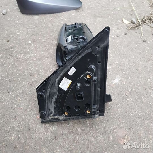 Зеркало заднего вида