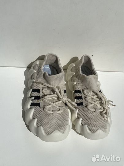 Кроссовки новые детские