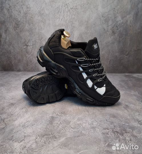 Кроссовки мужские nike air max tn plus