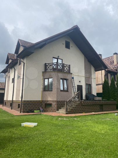 Коттедж 400 м² на участке 9,8 сот.