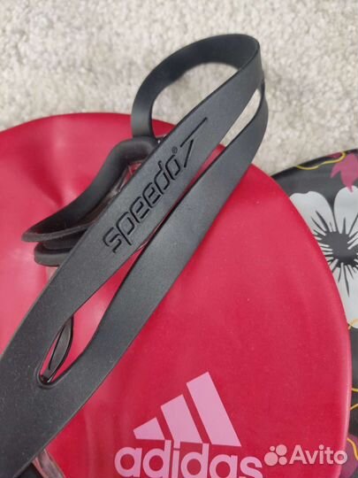 Шапочки для плавания и очки (оригинал)