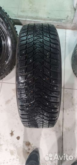 Michelin 4X4 A/T 215/65 R16