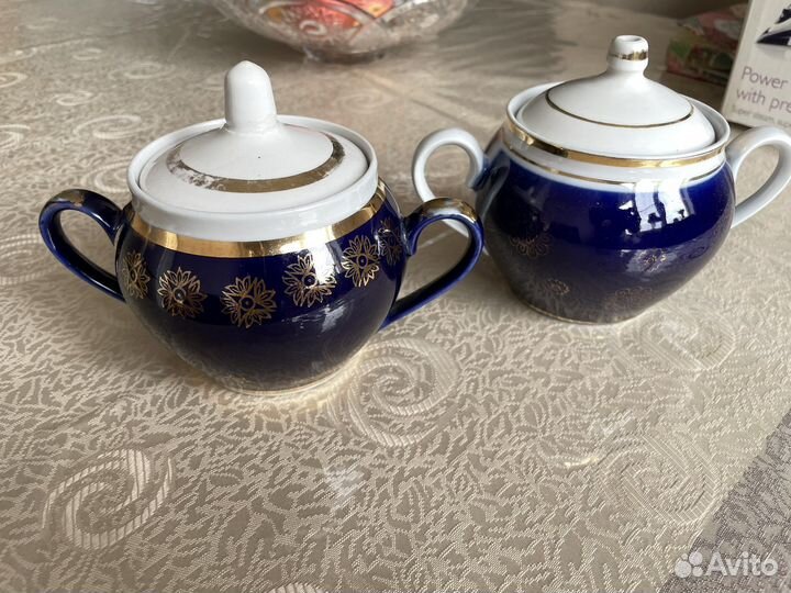 Фарфоровая сахарница