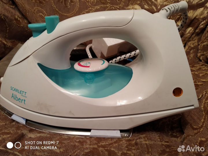Утюг Scarlett Новый