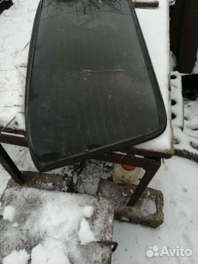 Заднее стекло ваз 2106