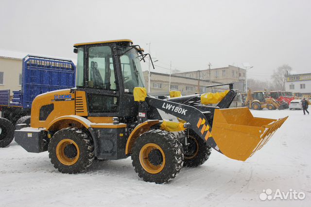 Фронтальный погрузчик XCMG LW180K, 2023