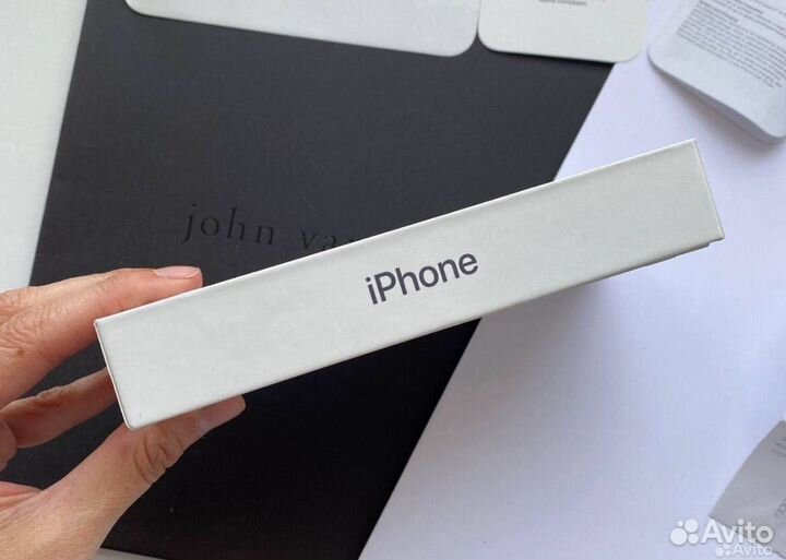 Коробка от iPhone 14 Pro