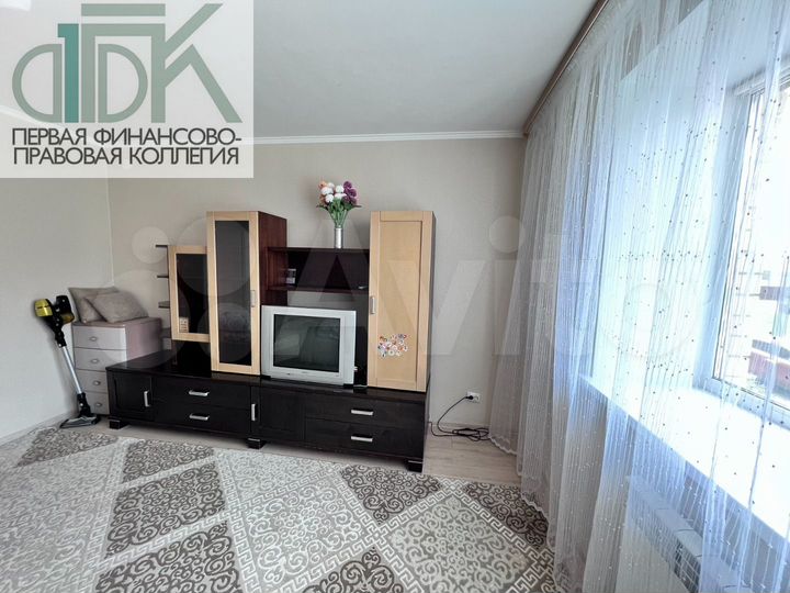 1-к. квартира, 42 м², 1/3 эт.