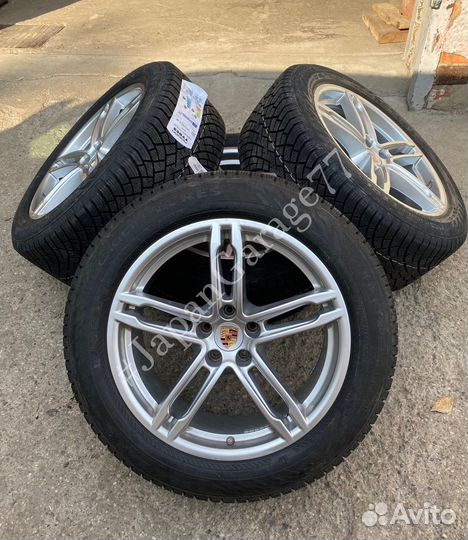 R19 Nokian Tyres Hakkapeliitta 9 235/55, PCD 5x112 DIA 66.5