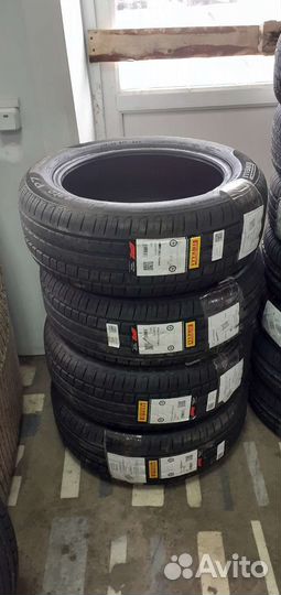 Pirelli Cinturato P7 215/55 R17 94V