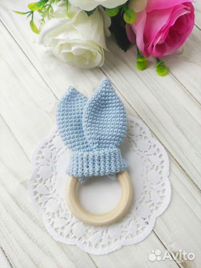 Погремушка / грызунок Ушки вязаные