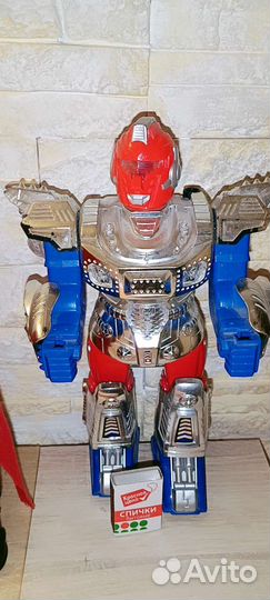 Детские игрушки роботы и прочее