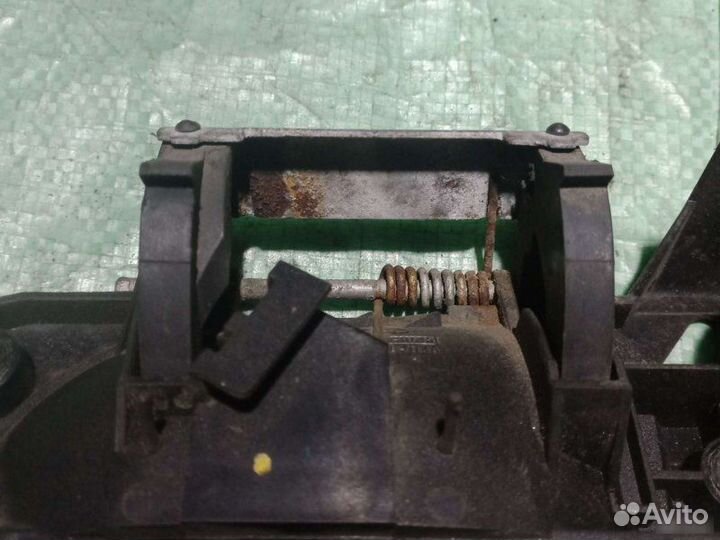 Ручка двери передняя правая Ford Mondeo 1