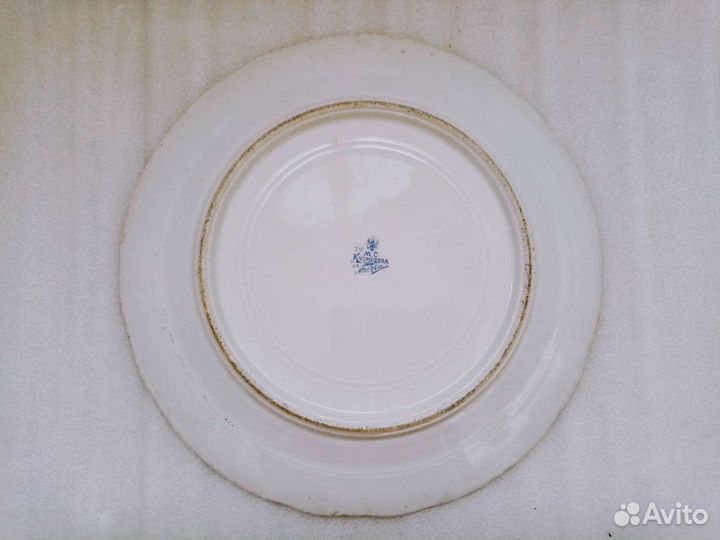 Тарелка, фарфор Кузнецовь