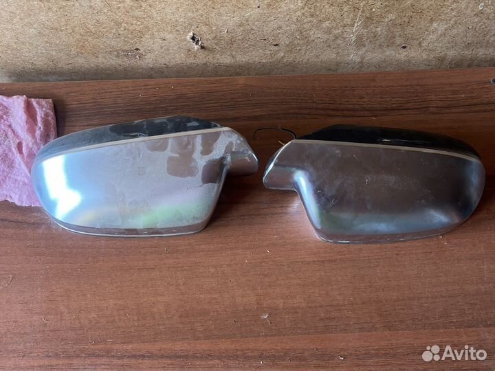 Боковое зеркало