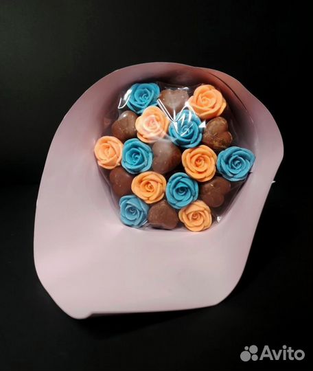 Букет - 19 Шоколадных Роз и Сердец