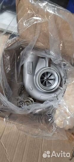 Турбкомпрессор Holset HX60W Cummins