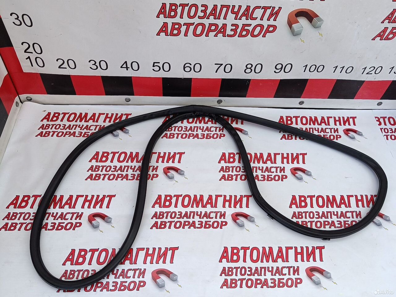 Уплотнитель двери задней левой Лексус RX 4