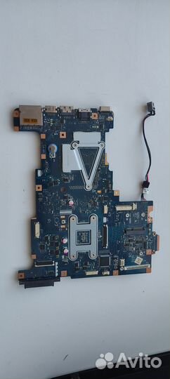 Запчасти для ноутбуков HP Asus и Toshiba