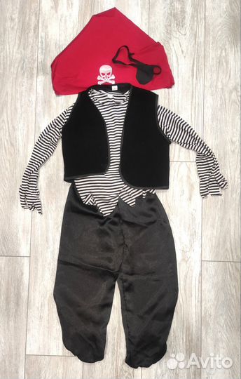 Карнавальные костюмы гномика, пирата