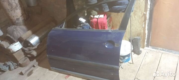 Дверь передняя левая Volkswagen Passat B5