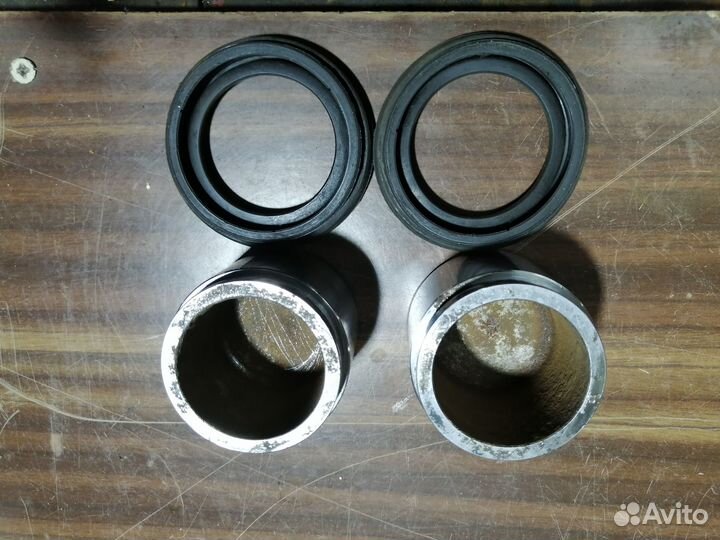 Поршень на передний супорт KIA Спектра. Оригинал