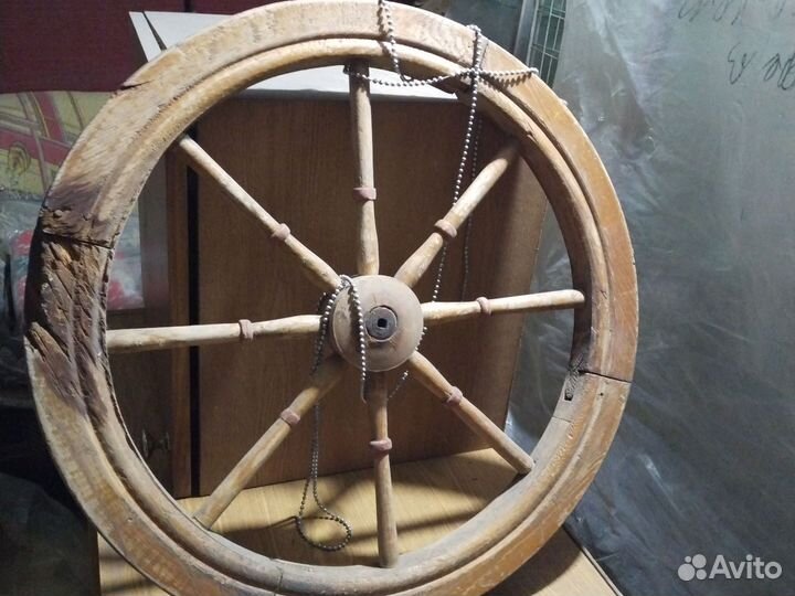 Колесо от прялки. Можно для декора