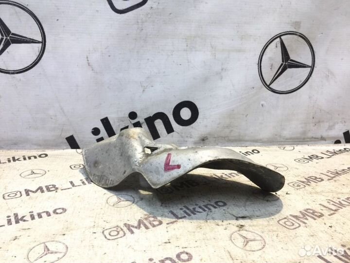 Тепловой экран левый Mercedes R-Class W251