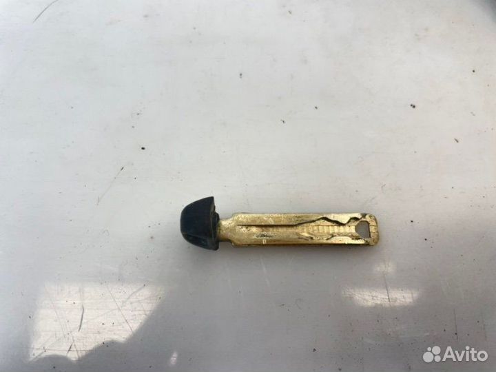 Личинки замков Toyota Corolla ZRE151L 1zrfe 2006