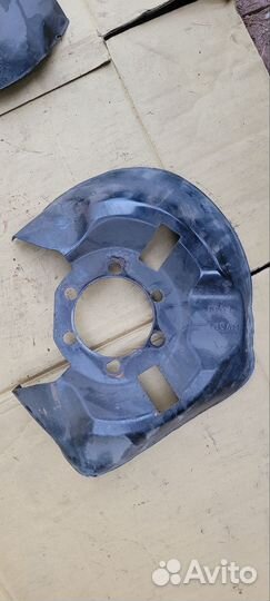 Кожух тормозного диска mazda 3 bm