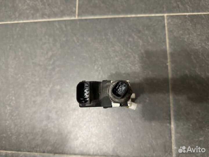 Блок клапанов пневмоподвески mercedes w220