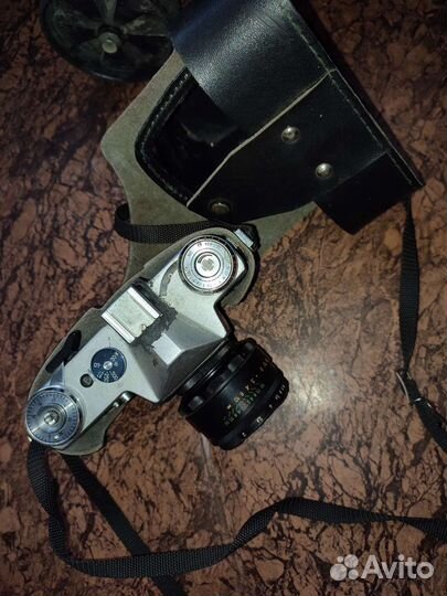 Плёночный фотоаппарат зенит Е