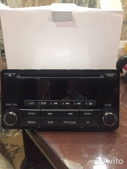 Штатный мультимедийный центр Мitsubishi мoдель DY