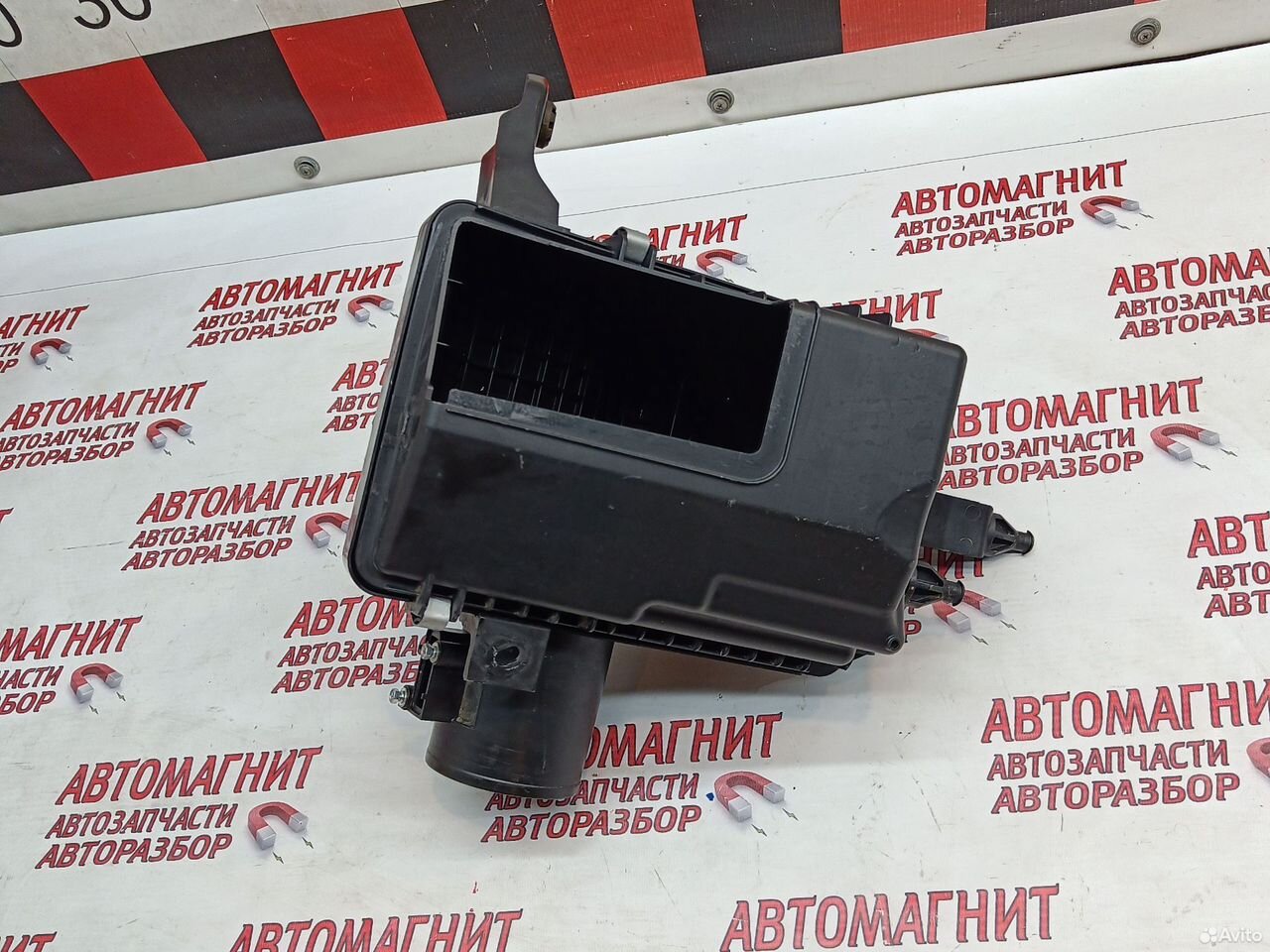 Корпус воздушного фильтра Nissan Rogue X-trail T32