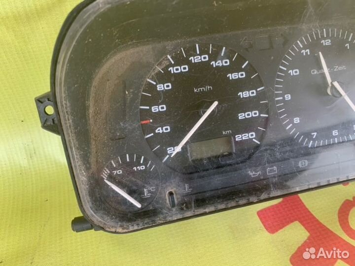 Панель приборов Volkswagen Golf 3