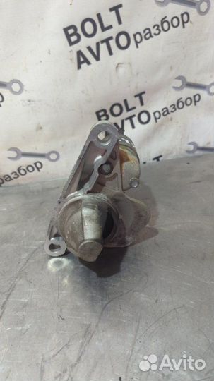 Стартер Nissan Serena NC25 MR20DE 2007