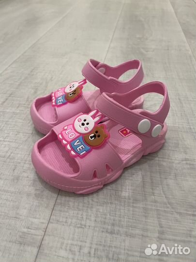 Сандалии для девочки