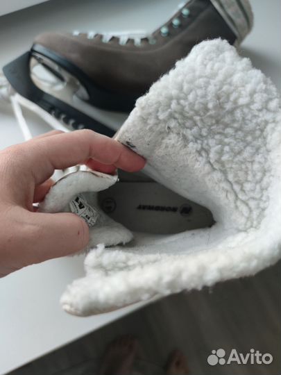 Коньки фигурные женские 41 размер