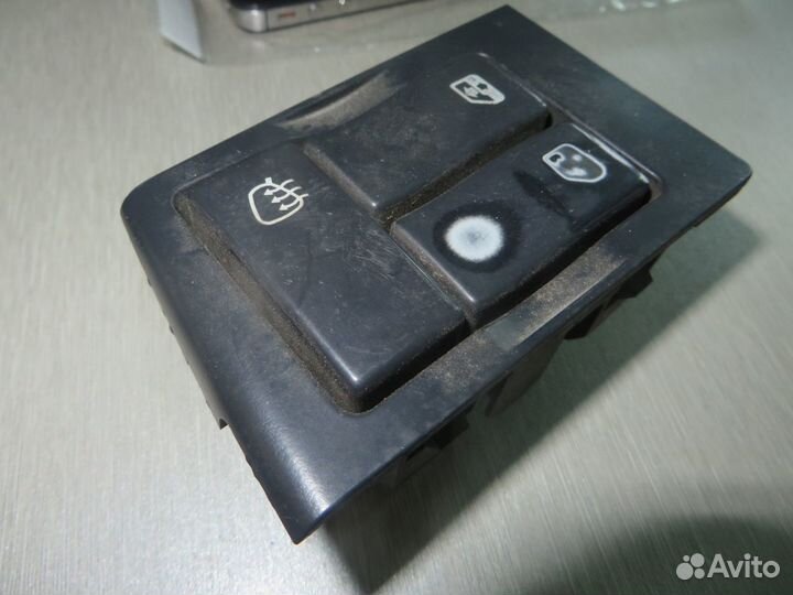 Блок управления стеклоподъемника левой двери renau