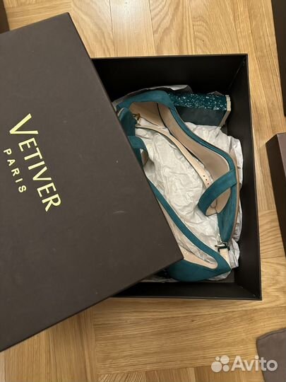 Босоножки женские