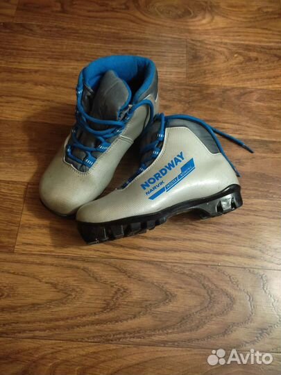 Лыжные ботинки детские 33р