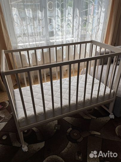 Детская кроватка