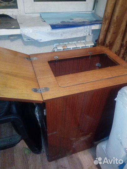 Тумба для швейной машинки